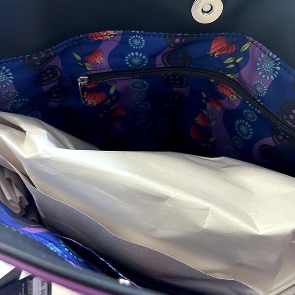 Loungefly Caroline Glow in the Dark tote - Picture 4 of 4